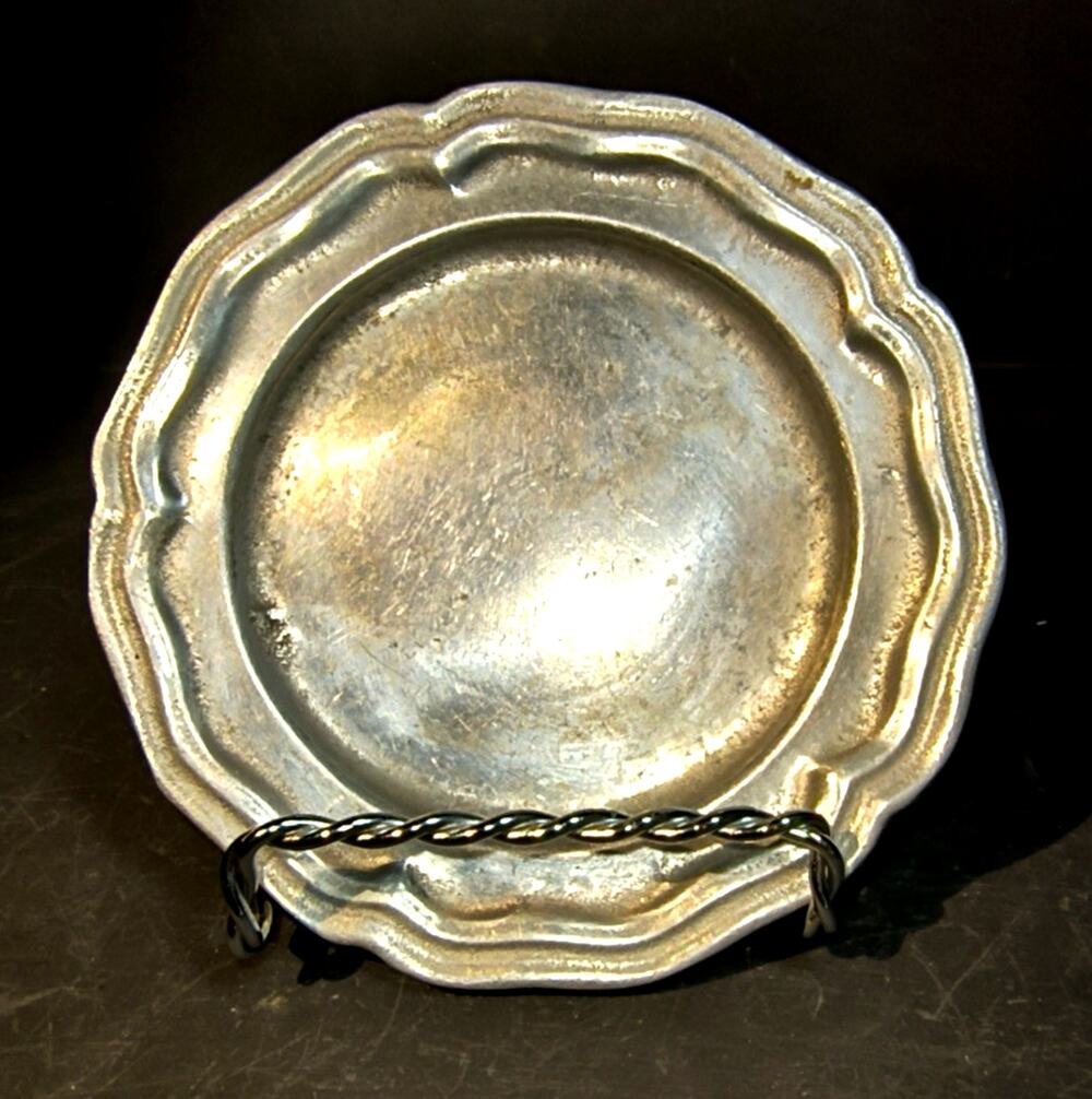 1767.  Vintage Wilton Armetale Tray Plate Scalloped Edges Queen Anne Pattern